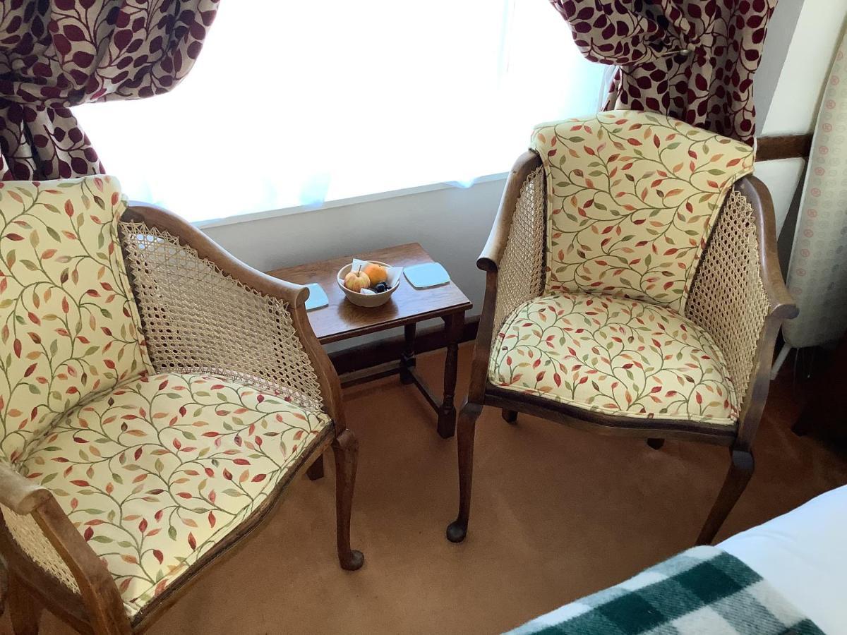 Bwthyn Cudd Bed & Breakfast Westbury  Bagian luar foto