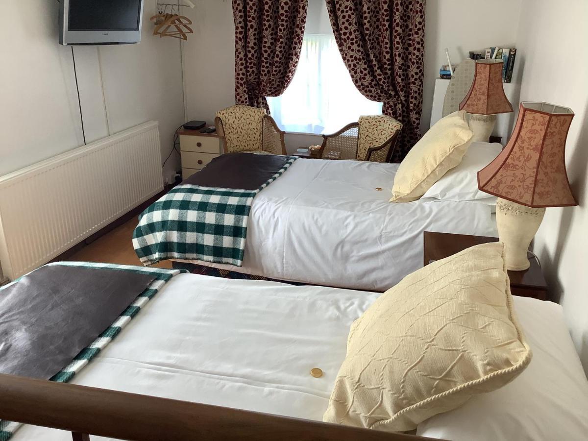 Bwthyn Cudd Bed & Breakfast Westbury  Bagian luar foto