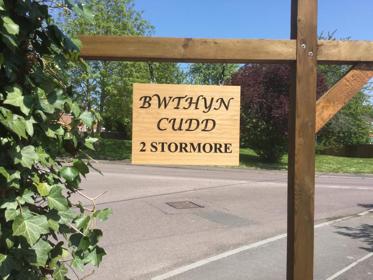 Bwthyn Cudd Bed & Breakfast Westbury  Bagian luar foto